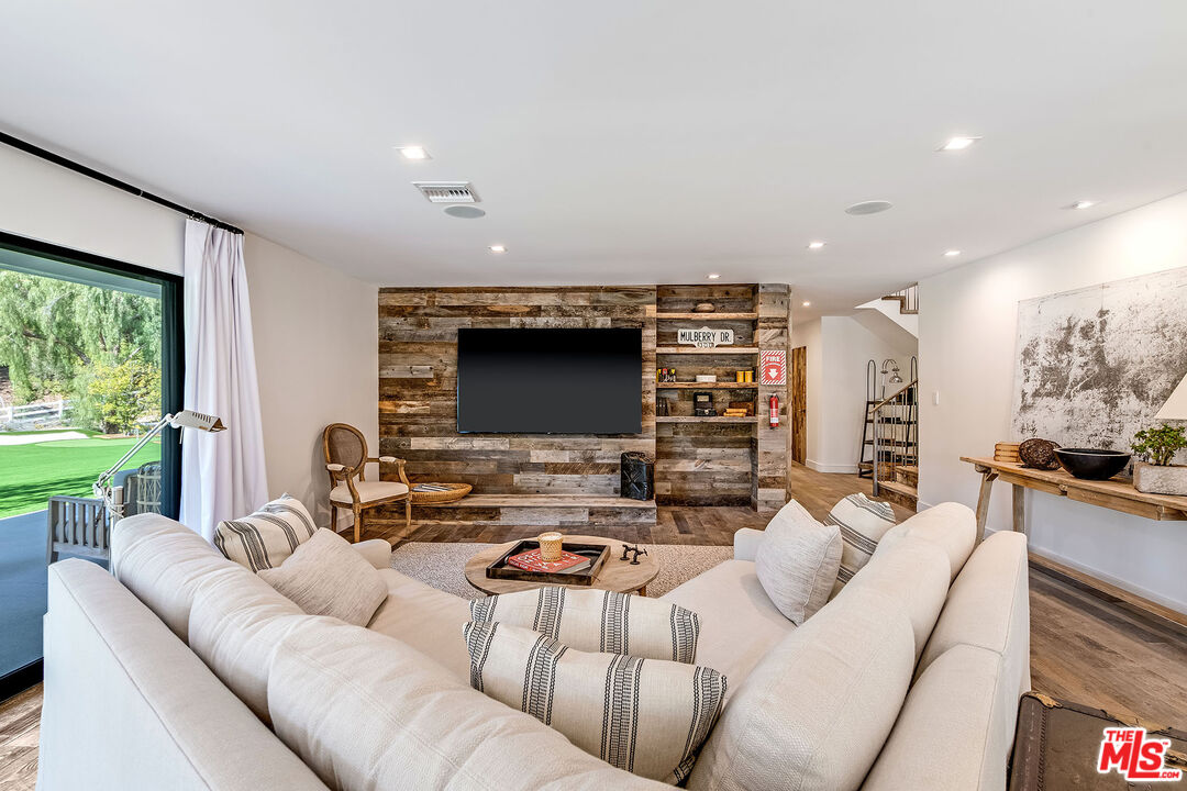 25010 Jim Bridger Rd