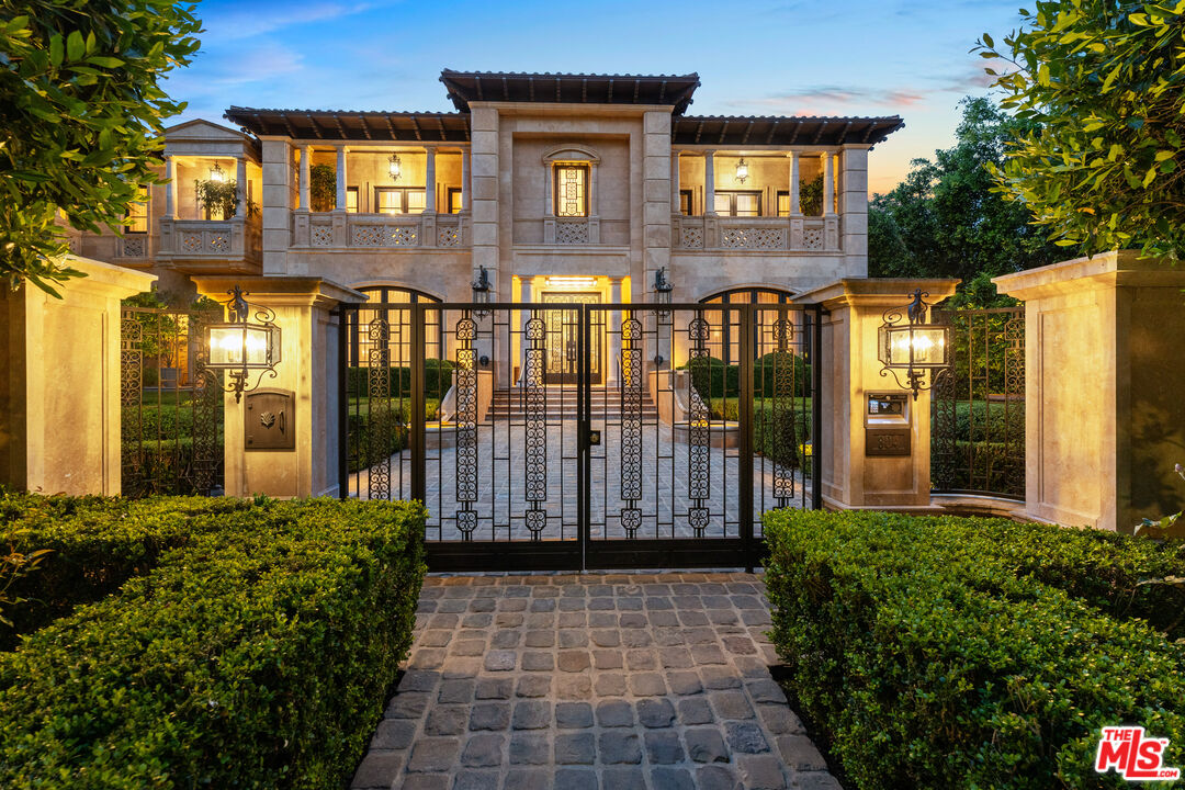 804 N Elm Dr