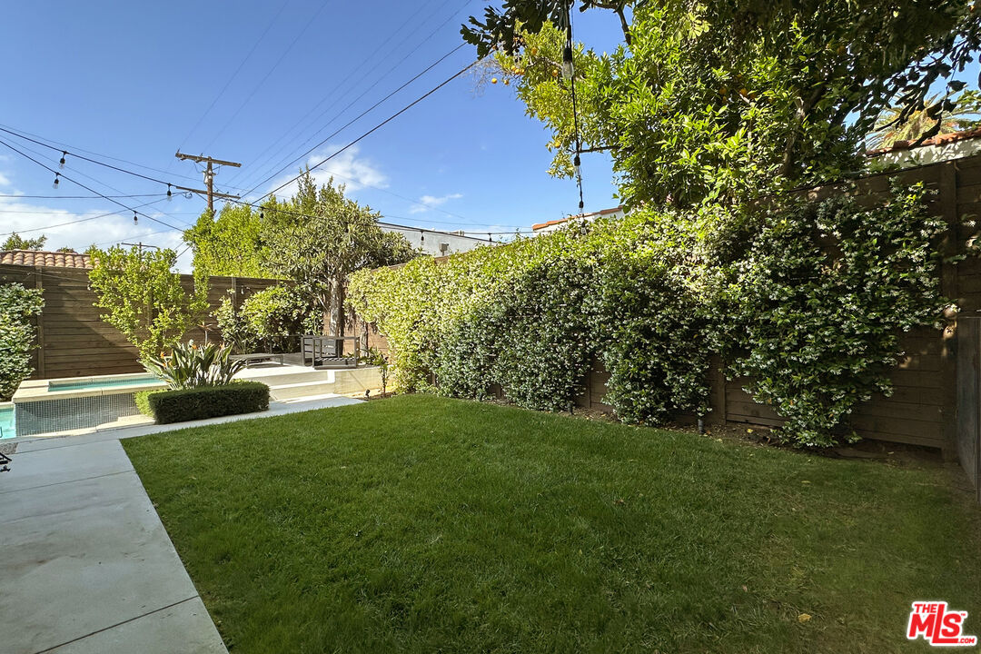 530 N Alta Vista Blvd