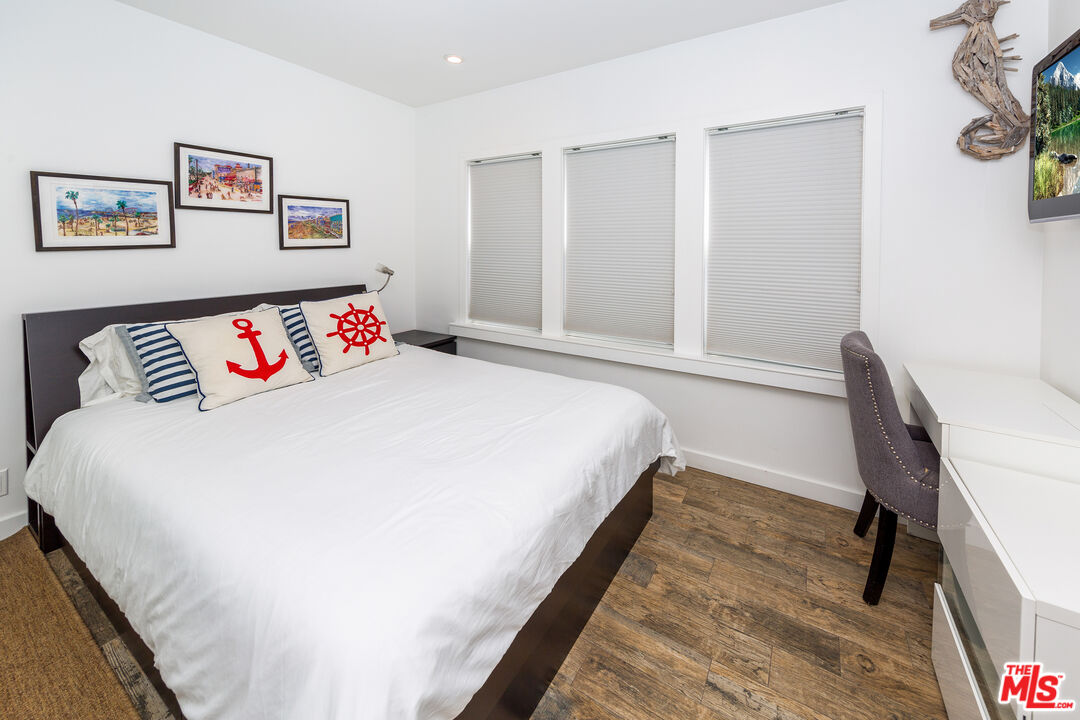 38 Sunset Ave Unit: B