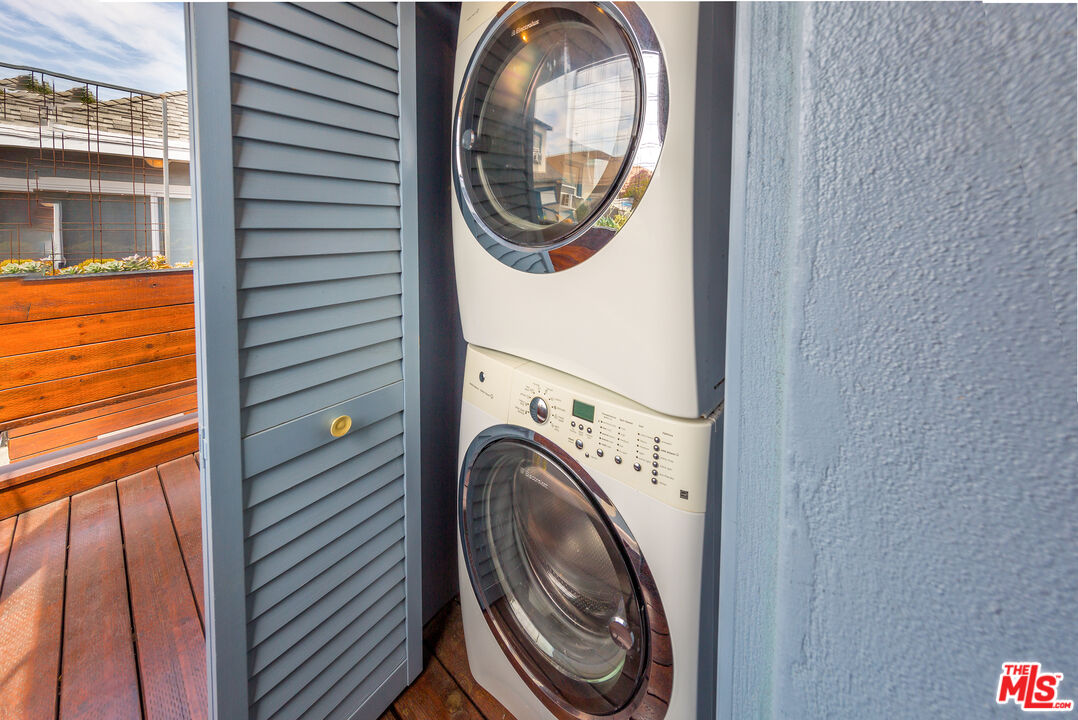 38 Sunset Ave Unit: B