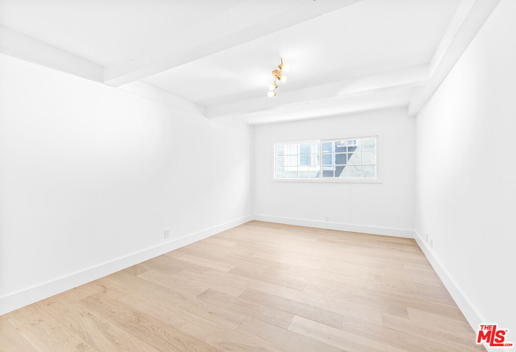 11912 Gorham Ave Unit: 2