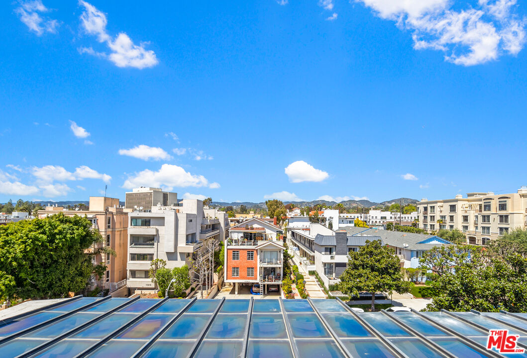 11912 Gorham Ave Unit: 2