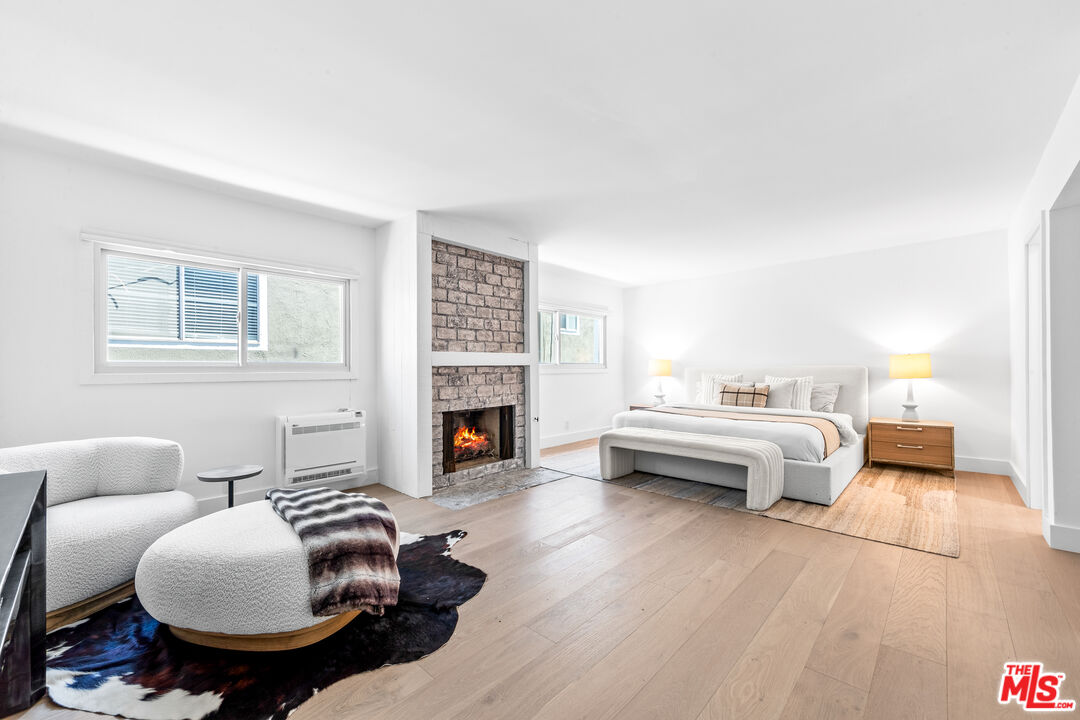 11912 Gorham Ave Unit: 2