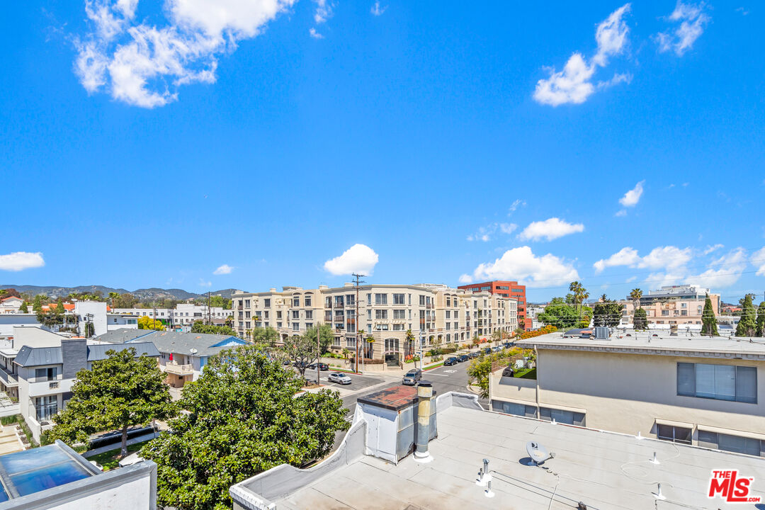 11912 Gorham Ave Unit: 2