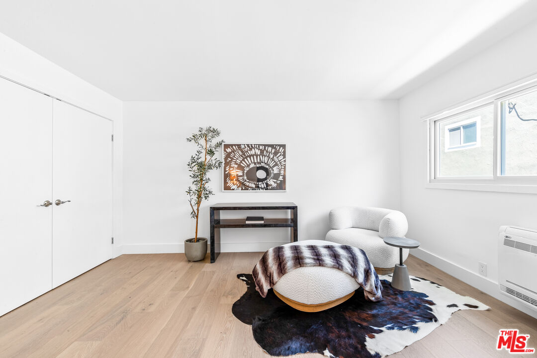 11912 Gorham Ave Unit: 2