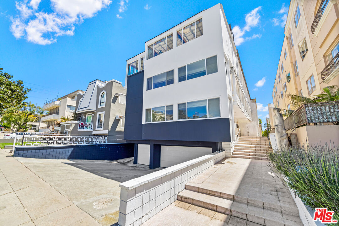11912 Gorham Ave Unit: 2