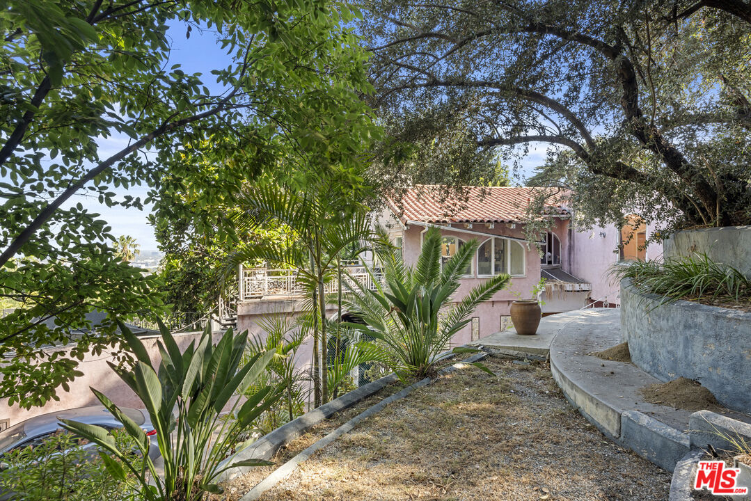 1830 N Sierra Bonita Ave