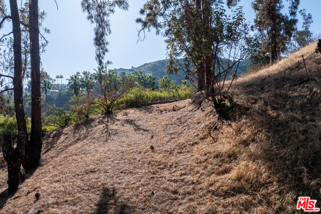 1830 N Sierra Bonita Ave