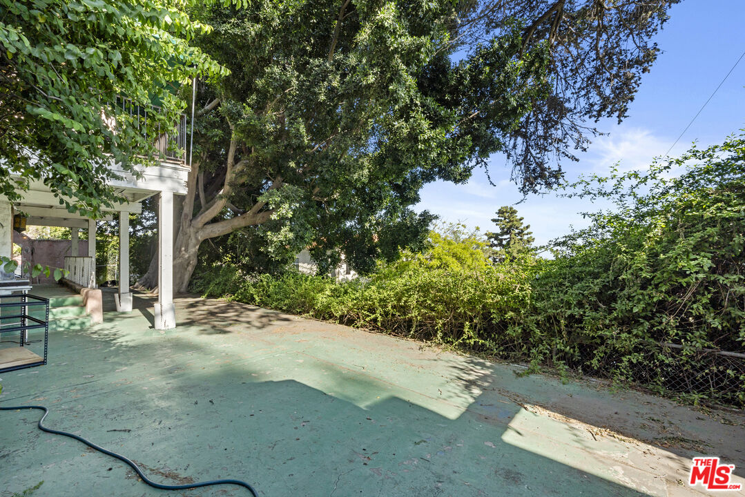 1830 N Sierra Bonita Ave