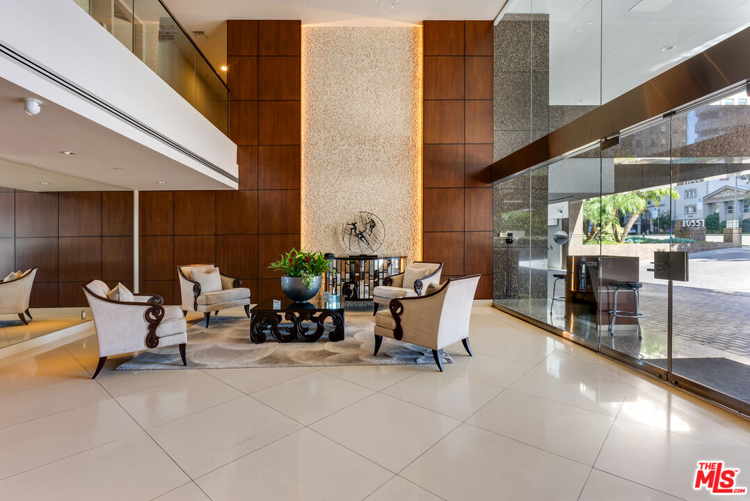 10551 Wilshire Blvd Unit: 1002