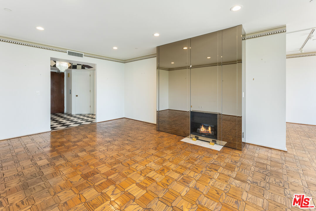 10551 Wilshire Blvd Unit: 1002