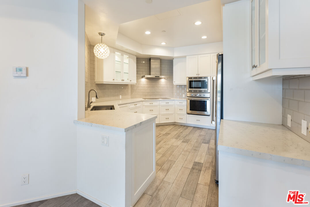 10551 Wilshire Blvd Unit: 1002