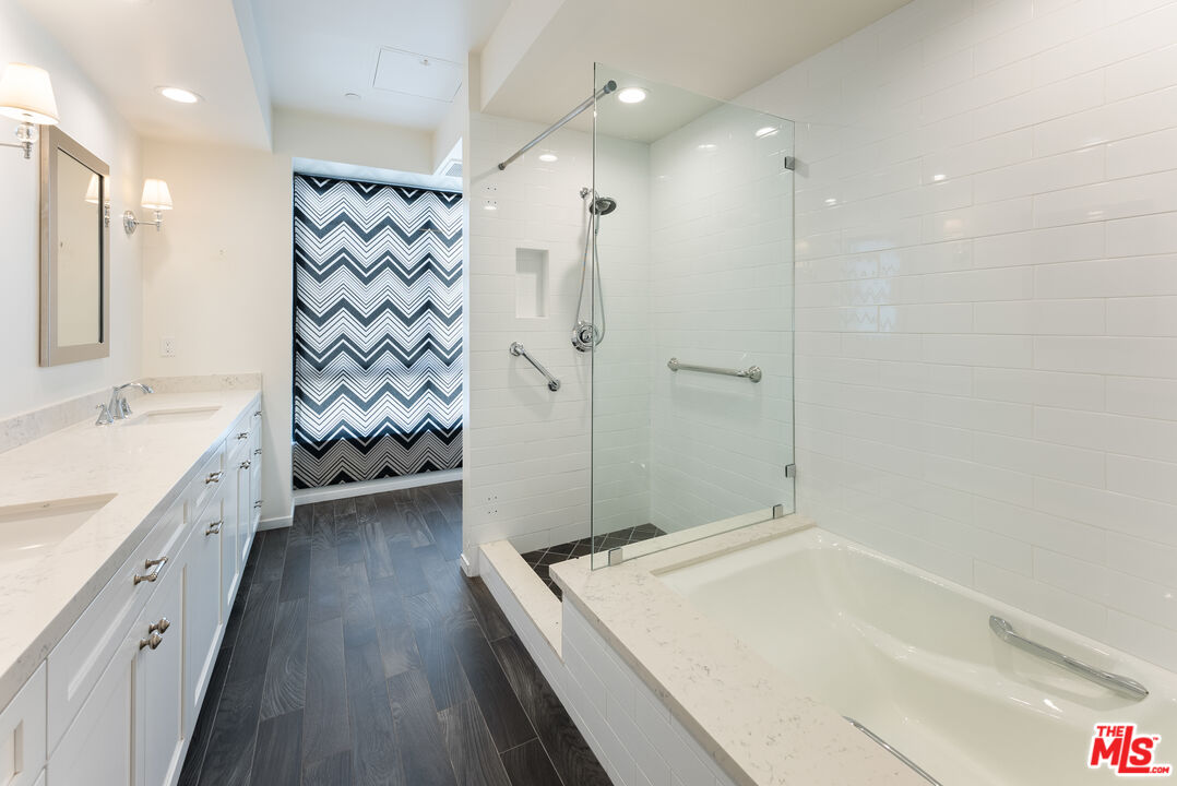 10551 Wilshire Blvd Unit: 1002
