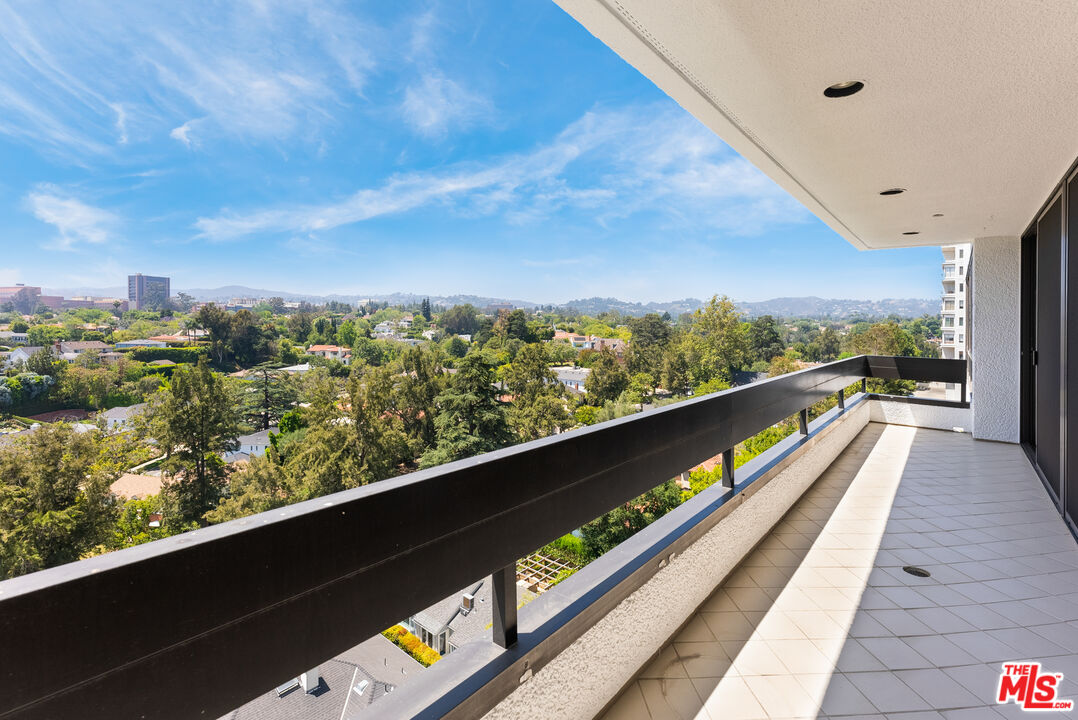 10551 Wilshire Blvd Unit: 1002