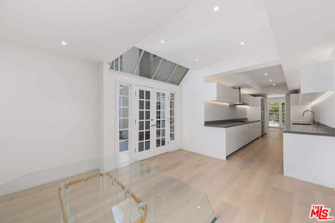 12330 Ridge Cir