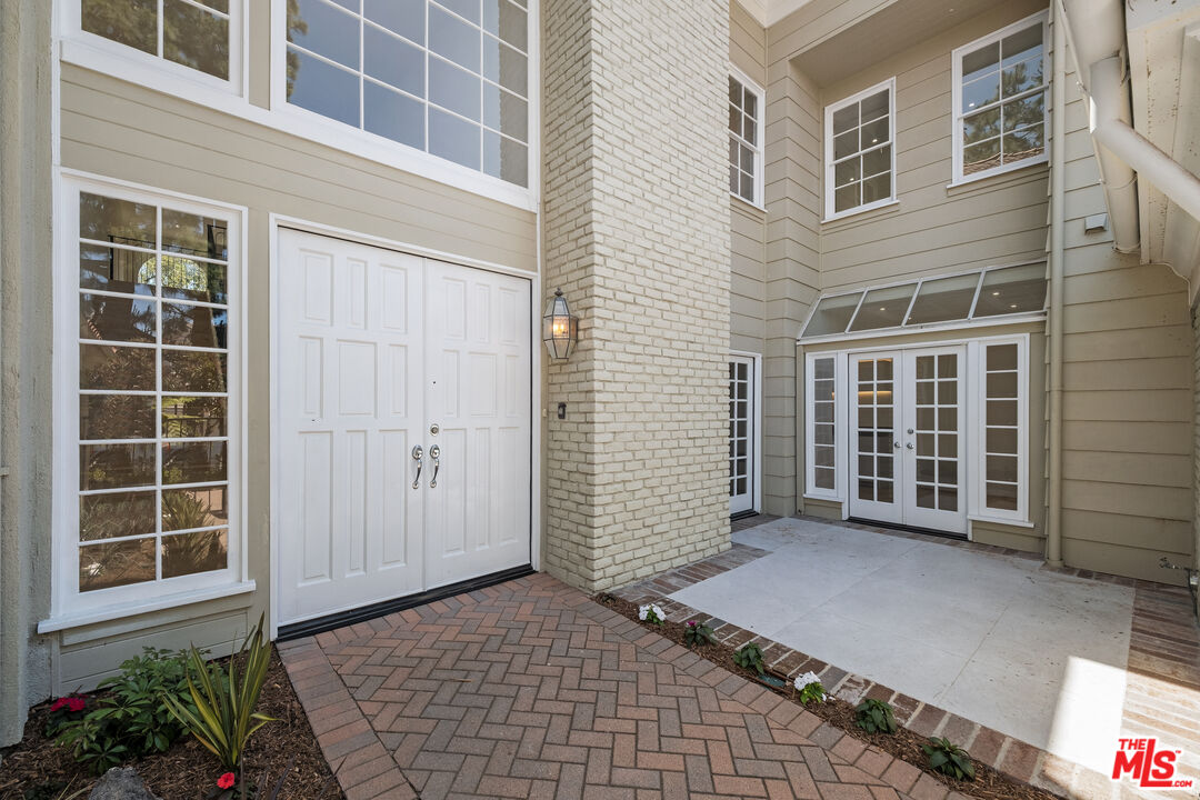 12330 Ridge Cir