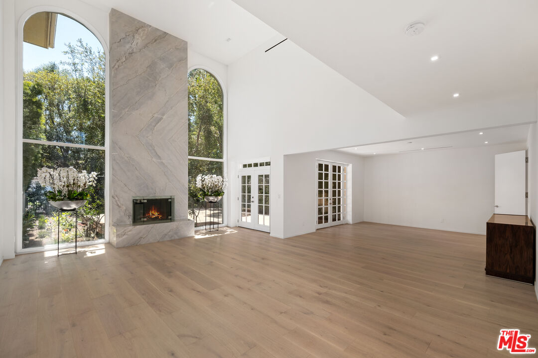 12330 Ridge Cir
