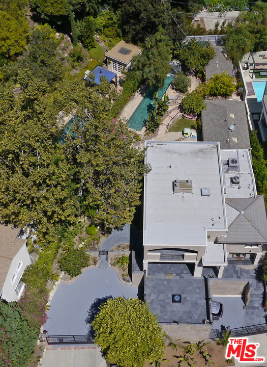 1600 Benedict Canyon Dr