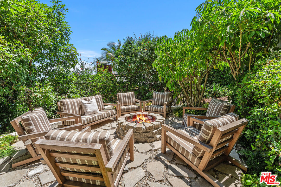 1231 Hilldale Ave