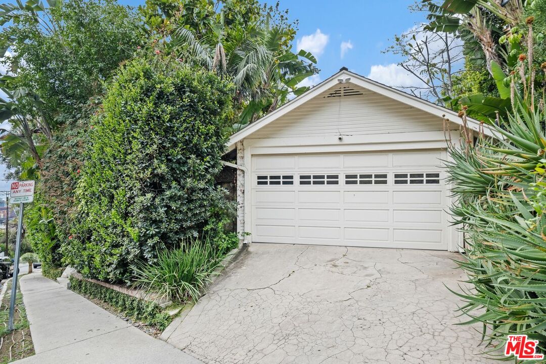 1231 Hilldale Ave