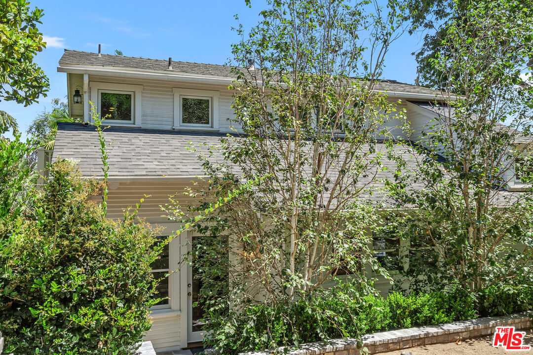 1231 Hilldale Ave