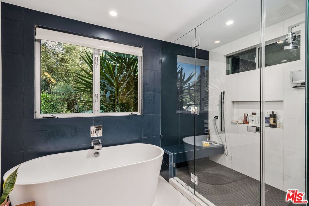 3112 Corda Dr
