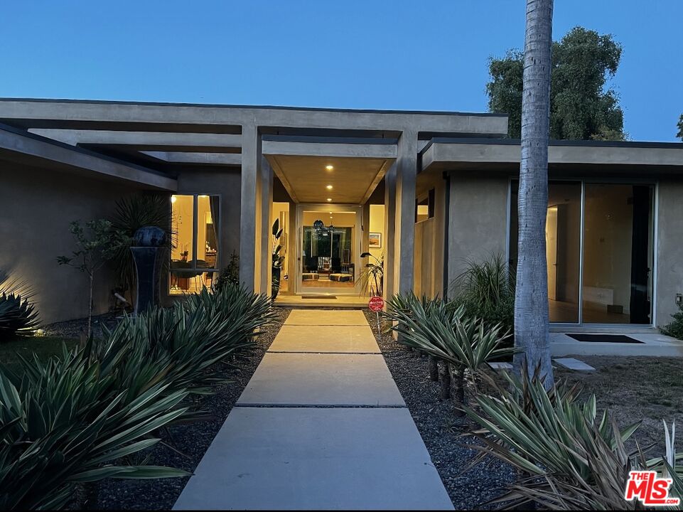 3112 Corda Dr