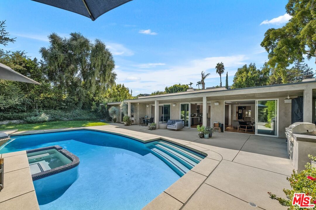 3112 Corda Dr