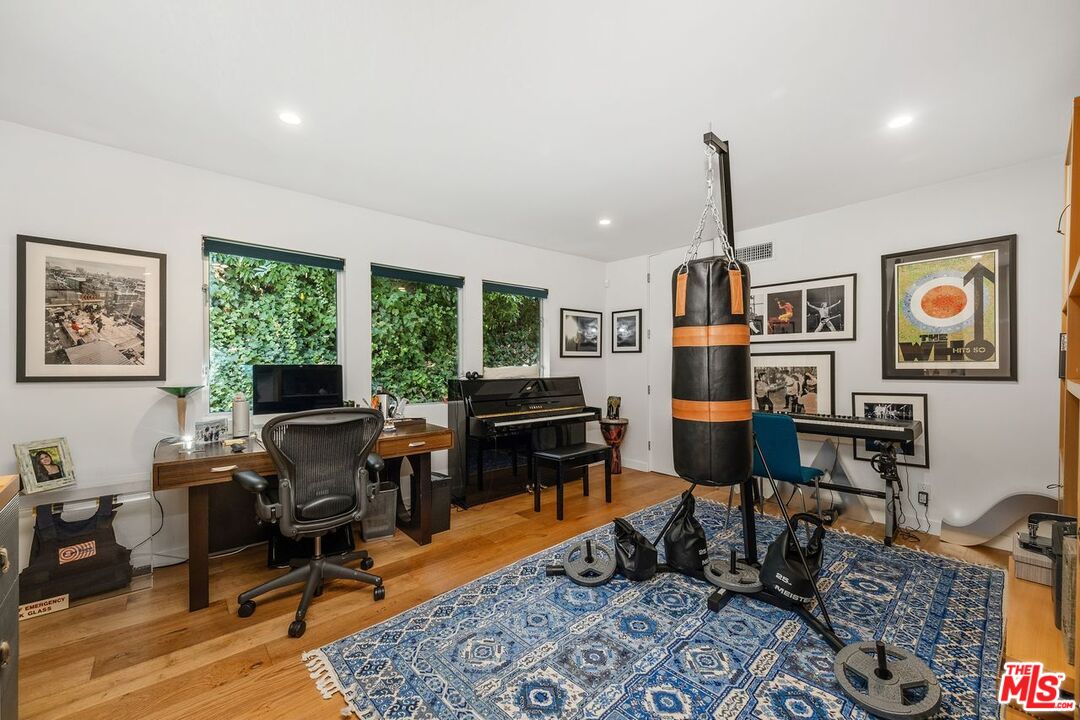 3112 Corda Dr