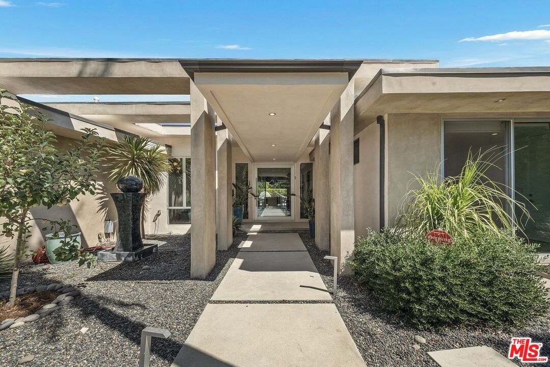 3112 Corda Dr