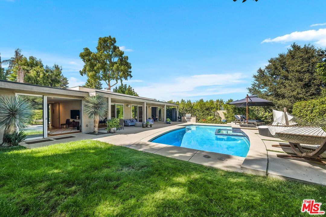 3112 Corda Dr