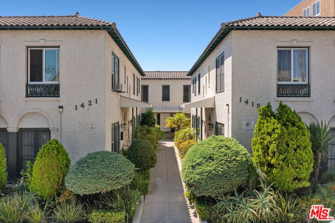 1415 S St Andrews Pl