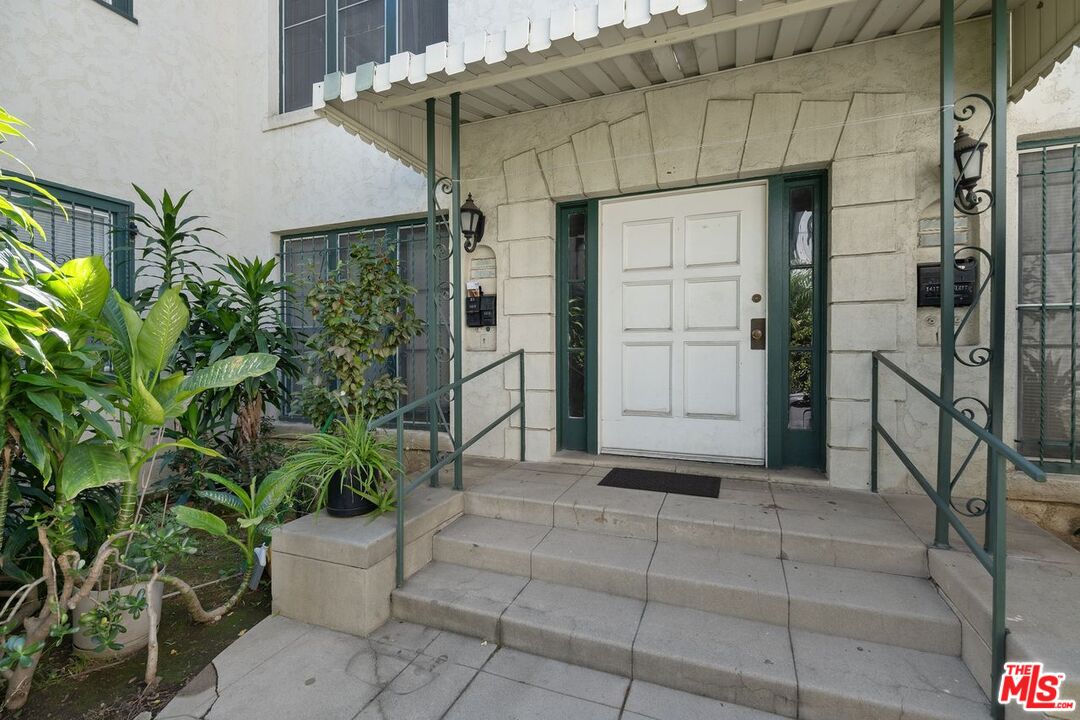 1415 S St Andrews Pl