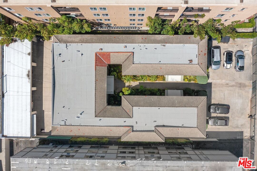 1415 S St Andrews Pl