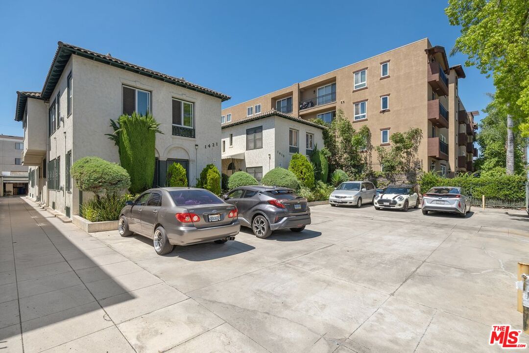 1415 S St Andrews Pl