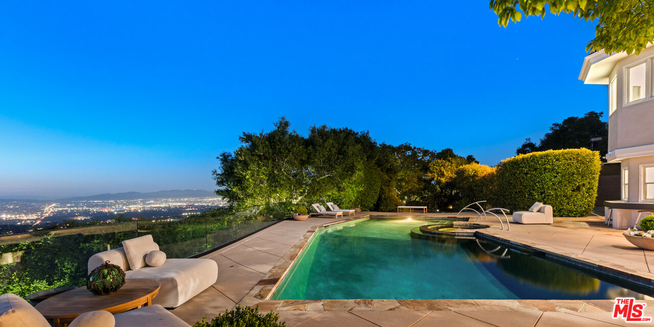 3123 Stone Oak Dr