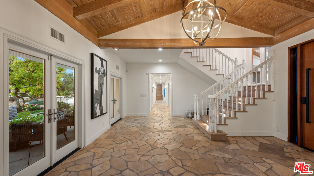 3123 Stone Oak Dr