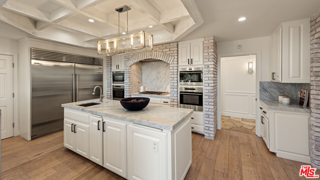 3123 Stone Oak Dr
