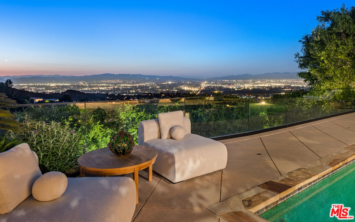 3123 Stone Oak Dr