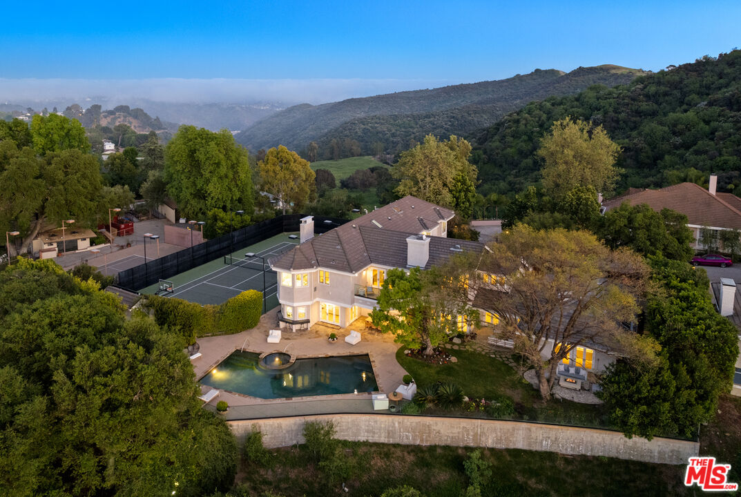 3123 Stone Oak Dr