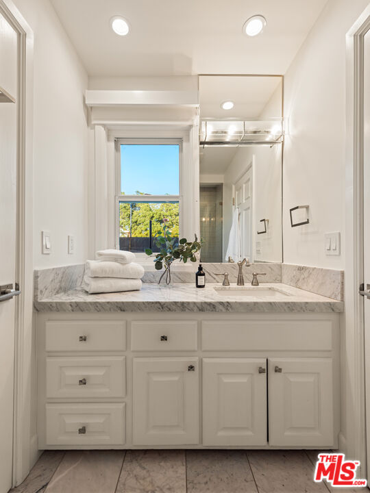 3123 Stone Oak Dr