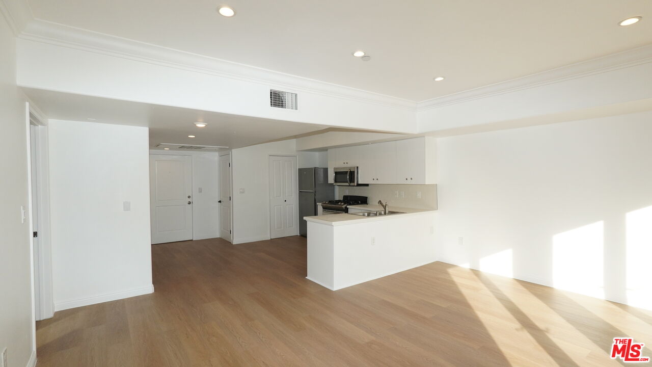 930 S Robertson Blvd Unit: 603