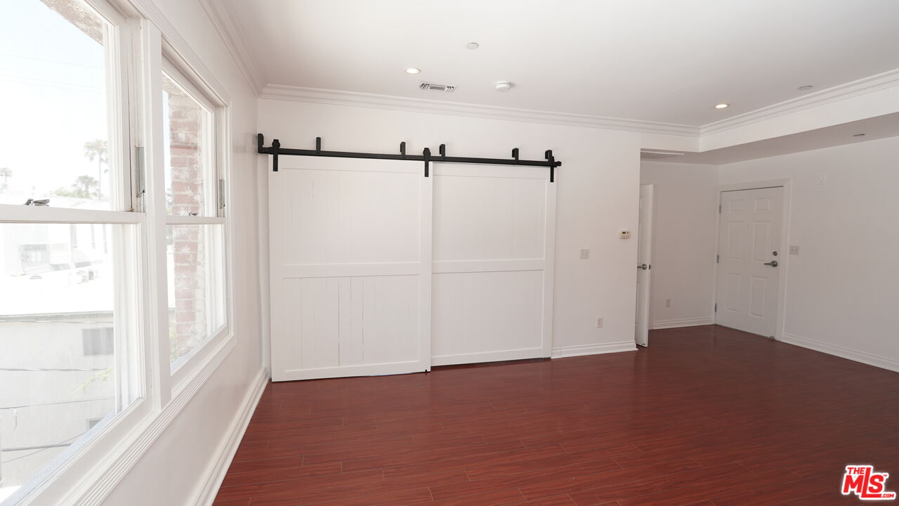 1236 N Flores St Unit: 203