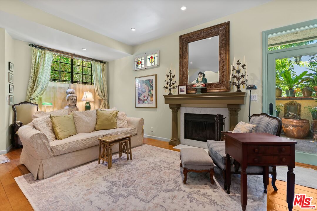 800 Westmount Dr Unit: 5