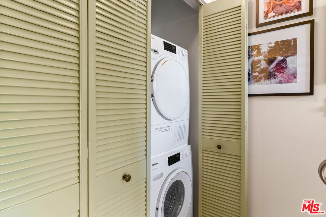 800 Westmount Dr Unit: 5