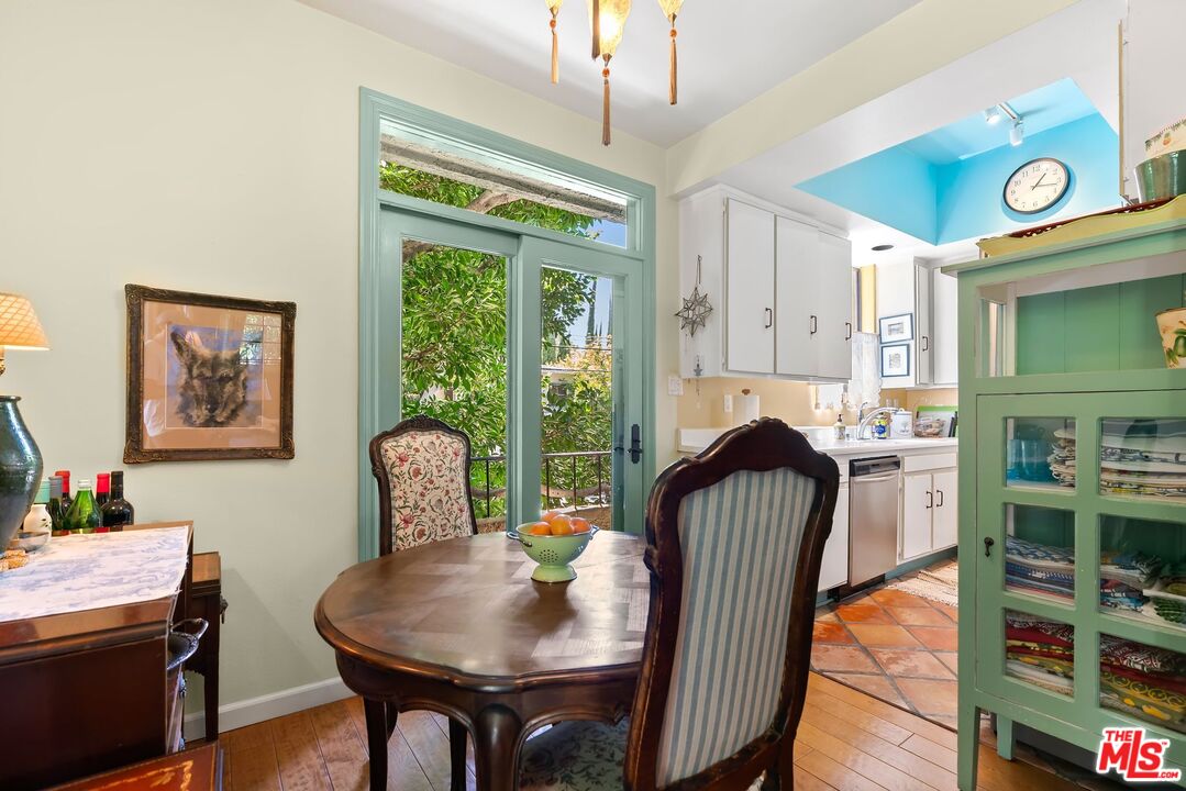 800 Westmount Dr Unit: 5