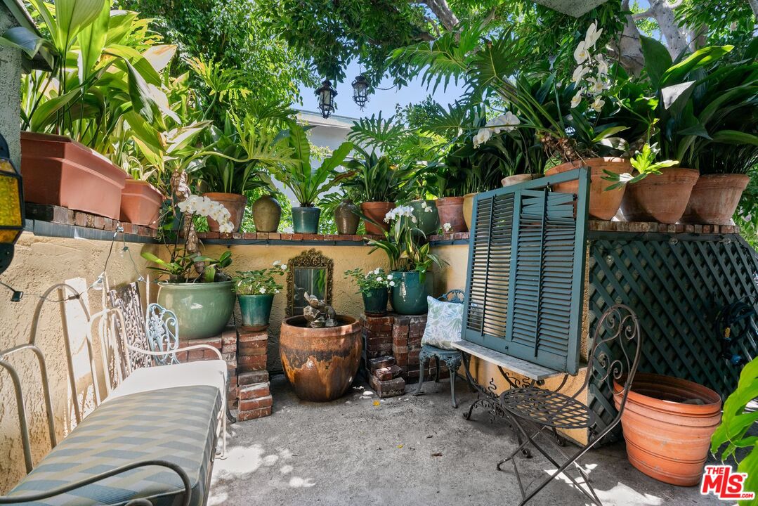 800 Westmount Dr Unit: 5