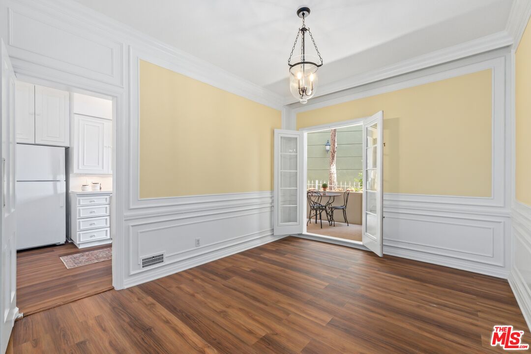 8724 Shoreham Dr Unit: B