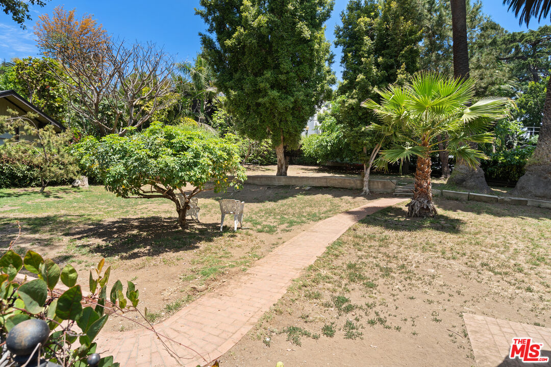 1919 Pinehurst Rd